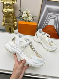 أحذية غير رسمية المصممين الفاخرة Ace Sneakers Dress Dress Tennis Shoes Men Women Lace Up Classic White Leather Pattern 0904