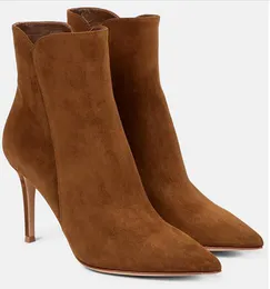 Designer Womens Ankle Boots Winter Shoes Sexig högklackade korta stövlar läder spetsiga runda huvudklassiska kohuden naken boots bekväma skor EU35-42 med låda