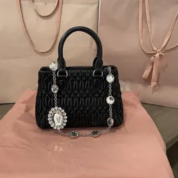 Borsa tote da donna di qualità specchio Borsa a tracolla firmata in pelle di agnello nappa nera bianca Borsa piccola con catena di cristalli con scatola