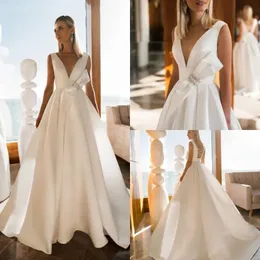 A Line Beach Wedding Dresses v Neck Olcyfeless Bow Beads Satin Wedding Dresses Sweep Train Boho Bridal Ordals