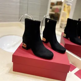 Valentine Martin Class Moda En iyi kaliteli tasarımcı Top Delle Donne Scarpe Stivali Alla Caviglia Metal Etiketi Nero Stivali Romani Bianco Ragazzo Chelsea Stivali