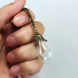 Naszyjniki wiszące 2pcs szklana butelka łzowa z skręconym naklejek, życząc biżuterii DIY