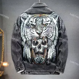 Broderad skalle jacka jacka mäns tidig höst europeisk station tidvatten varumärke paljetter tiger hip-hop smal denim skjorta män plus-size coat 8xxxxxxxxl