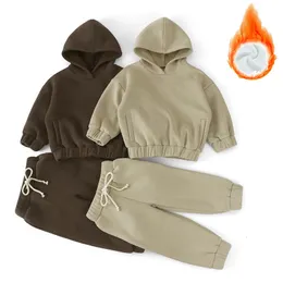 Clothing Sets Set sweter celana bertudung anak laki laki dan perempuan olahraga lengan panjang bulu warna polos musim gugur musim dingin 2024 230907