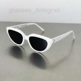 Okulary przeciwsłoneczne projektant trójkąt oko oko oka, żeńska Lisa, ten sam styl modny ins, białe okulary przeciwsłoneczne L0HA