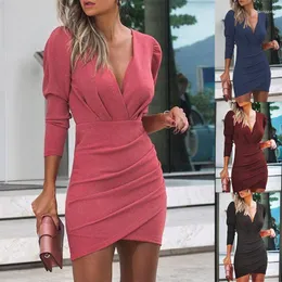 Robes décontractées 2023 taille européenne et américaine mince couleur unie col en V à manches longues jupe serrée style ethnique robe de discothèque femme