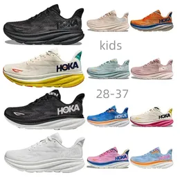 Tasarımcı Kids Hoka One Clifton 9 Atletik Koşu Ayakkabıları Bondi 8 Karbon X 2 Spor Sakinler Şok Emici Yol Moda Erkek Kadınlar Kadın Erkek Çocuk Ayakkabı Boyutu 28-47
