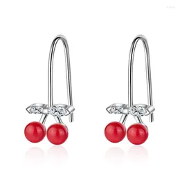 Boucles d'oreilles pendantes créatives en Zircon pour femmes, bijoux esthétiques percés en forme de cerise rouge, anniversaire pour amis