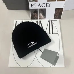 Designer Beanie Bordado Carta De Malha Requintada Chapéu De Luxo Tendência Outono Inverno Lã Elegância Temperamento Versátil Moda Casual Presente Quente