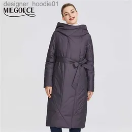 Women's Down Parkas Miegofce 2020 New Collection Women S Coat with Perstent Collar Padded Jacketとフィギュアを強調するベルトがありますLJ201021 L230909