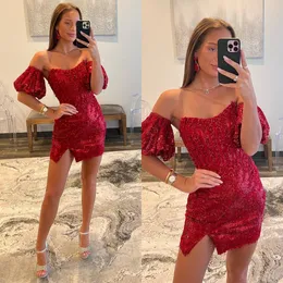 섹시한 빨간 스팽글 칵테일 드레스 끈이없는 푹신한 슬리브 짧은 무도회 드레스 등이없는 미니 파티 홈런 스페셜 행사 드레스