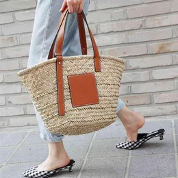 Designers Beach Bags Classic Style Fashion Handväskor Kvinnors axelväska Pure Hand Woven Bagss Straw Shopping Vacation Summer232T