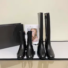 Luksusowy projektant Martin Boots Women Gruby podeszwa krótkie buty z rękawami ustami Rubber Big Sole Knight Boots moda luksusowe szczupłe buty