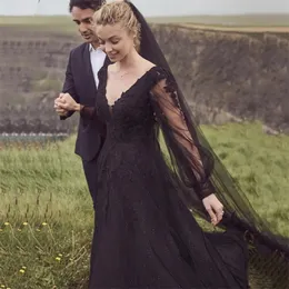 Vintage czarna gotycka suknia ślubna z welonami długie rękawy Linia sukien ślubna koronkowe aplikacje V-dółkoboczne cekiny tiulowe oblubienice zużycie