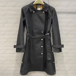 Womens Windbreaker Designer Jackets Winter Coat Fashion Button Button Lattice Classic Style Long Long Coat مع حزام Cape Style Short Win259G