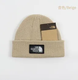 2023 Fashion Designer cappelli Berretto da uomo e da donna autunno / inverno cappello termico lavorato a maglia da sci marchio cofano Cappello scozzese di alta qualità Berretto caldo di lusso Alta qualità Molti colori A22