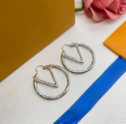 Hoop Huggie luxury designer earrings for woman making of 316L stainless steel plated silver gold stud earrings womens v letter earring trendy designer jewelry