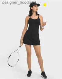 基本的なカジュアルドレスレディースミニクラブドレスヨガの服装エクササイズエクササイズチェストパッドドレスジムスリップフィットネス女性テニスドレスEES L230909
