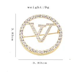Luksusowa marka projektant liter Pins broszki kobiety 65 -styl złoty srebrny kryształ perłowy kryształ kramyka klamra broszka broszka godna ślubu 269W