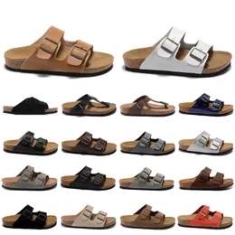 Birkens Designer Bluckle Stock Boston Clogs Sliders Slappers Słynne kobiety Slajdy Slajdy wewnętrzne Cork Sandals Fass Flat Luxury Slajd Sandał 36-45 Męskie Birkens Stocks