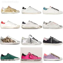 10A جودة عالية 2022 New Retro Golden Super Star Sneakers Women Classic White Do Old Dirty Hot Pink Leopard Python Glitter Material Material Star Shoes