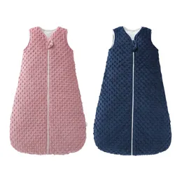 Sacs de couchage Hiver Automne et matelassé épais chaud type de gilet bébé sac 3D velours anti-coup de pied literie couverture d'emmaillotage pour les tout-petits 230909