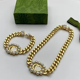 2023 18K Gold Plated Armband Halsband Set Pulseira Collar Designer för Woman Retro Fashion Brand Pearl Armband Ketting High Quali297d