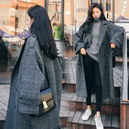 Plaid Woolen Coat Kvinnor i mitten av längd koreanska överdimensionerade Autumn Winter Preppy Student Löst över knä ulljackor