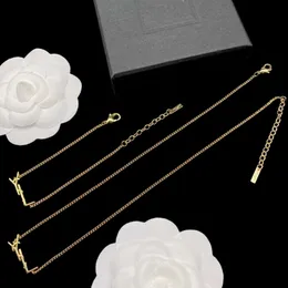 Designer lyx varumärke halsband set hänge armband örhängen brosch elegant gul guld y gravravkedja mode sommar flickor kvinnor smycken