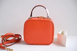 designerskie torby na ramię luksusowe torebki mody małe torby krzyżowe są dostarczane z regulowanym metalowym łańcuchem paska na ramię białe białe torby rozmiar 18 20 cm