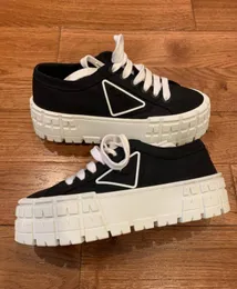 23S Women casual shoes Wheel gabardine sneakers Triangle sneaker Re-nylon Lug Sole Platform Sneakers canvas Leather lace up 35-41Box black white