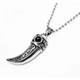 Pendant Necklaces Wolf Tooth Fashion Silver Color Black Gems Agate Motorcycle Party Men Women Punk Jewelry