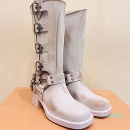 デザイナー - ベルトバックルドカウハイドレザーバイカー膝ブーツ分厚い​​ヒールジップナイトブーツファッションスクエアトゥアンクルブーツ女性靴工場