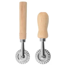 Ferramentas de pastelaria cortador de pastelaria canelada roda punho de madeira ravioli crimper stamp maker para casa e cozinha uso cozimento sn4216
