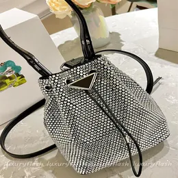 Women Tote Handbags Mini Satin Designer Fashion Crystal Cyranced Bucket Facs Diamond Totes 2023 New Summer Gold Black Par206Q