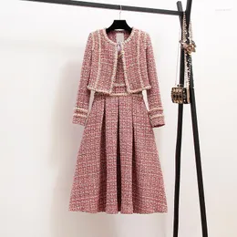 Arbetsklänningar 2023 Autumn Winter Tweed Wool 2 Piece Set Women Elegant Thick Short Jack Coat Plaid Beading Tank Dress Two