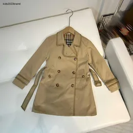 Barn Khaki Coat Fashion Baby Jacket Storlek 100-160 cm Midjeband Design Barn Spring Outwear Double Breasted Windbreaker för Girl Boy Sep 10