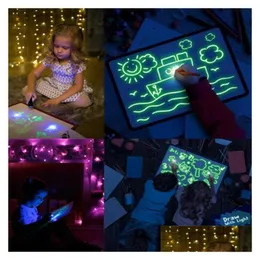LED Toys Light Up Fun Puzzle Ding Toy Sketcad Child Board Graffiti Fluorescerande Luminous D med droppleveransgåvor upplyst Otrpy