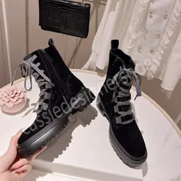 Brunello Short Boots Women Designer Koronna platforma moda modowa marka luksusowa marka oryginalne skórzane buty na zewnątrz zima 2023 nowe botki chelsea buty