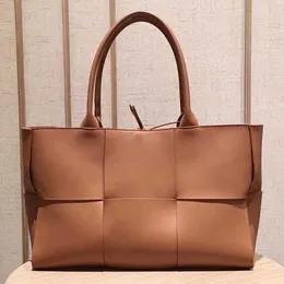 Brand Arco messenger bag Botegss Ventss online shop Autumn and Winter New Song Huiqiao Same Genuine Leather Woven Tote Bag Shopping Single shoulder With Real Logo pyj