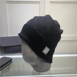 Ss mode av hög kvalitet vuxen hatt för mössa män kvinnor klassisk broderad mössa vinter design kepsar sjal designer hattar halsdukar ull beanie wrap caps