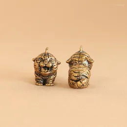 Charms vintage mässing Mini Tiger Keychain Pendant Domineering Animal Charm för smycken som tillverkar DIY -halsbandsarmband Handgjorda tillbehör