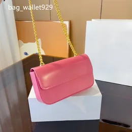 Designer handtas Schoudertas Modieuze vierkante tas Klassieke ster Identieke okseltas Multifunctionele tas Elegante okseltas Retro lock tas Crossbody kettingtas