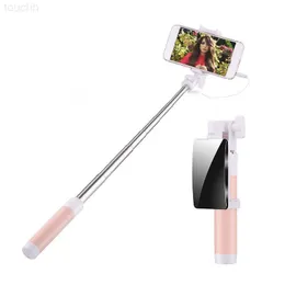 Selfie Monopods Mini Selfie Stick 360 ° Kamera sterująca drutem Kamera sterująca pręt Składanie poziome i pionowe duże lustro Universal Selfie Stick L230913