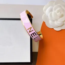 Allas favorit ny produkt öppen armband mode multicolor kvinnlig vän smycken tillbehör lyxiga gåva armband härlig rosa vald justerbar