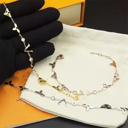 Braccialetti di lusso braccialetto con ciondoli per donna catena a maglie v fiore cuore gioielli in acciaio placcato oro titanio