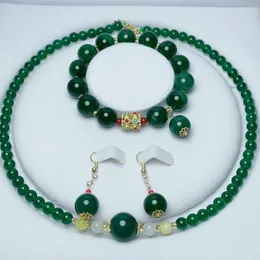 Link Armbänder Grüne Achat Halskette Armband Ohrring Set Serie mit Jade Zubehör Temperament Nische High-End-Ohrringe Damenschmuck