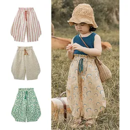 Pantalones florales informales para niños, pantalones sueltos cómodos florales finos de estilo rural de verano para niñas, pantalones antimosquitos para niños pequeños