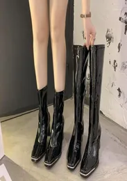 Bottes hautes femmes Sexy bout carré bottes hautes talons épais 2020 automne noir brillant botte haute pour femmes chaussures décontractées 18139014