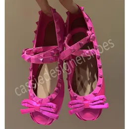 Новые летние повседневные балетки на плоской подошве, модные балетки с круглым носком, женская обувь в лаконичном стиле с заклепками, женская обувь из натуральной кожи, Slik Sapato Feminino, размер 35-42